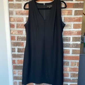Banana Republic Size 10 Sleeveless Black Sheath Dress